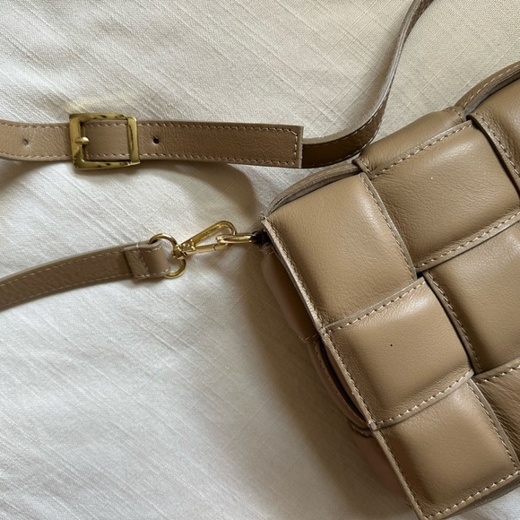 Woven Italian leather crossbody bag - Picture 4 of 4